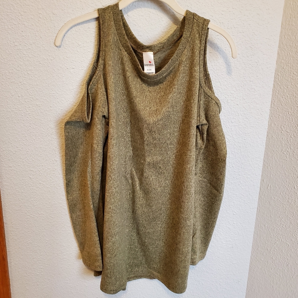 Cold Shoulder Sweater - Picture 2 of 3